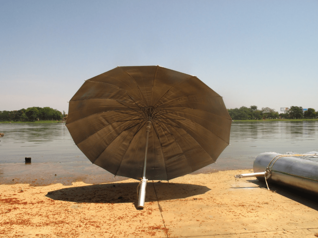 2013_New objects on the Huong River - Hue City_9